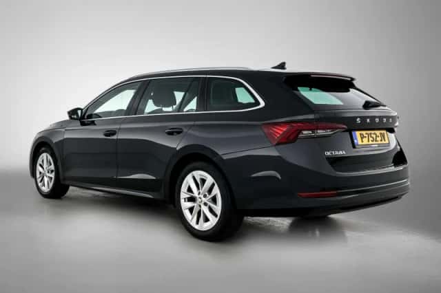 Škoda Octavia (2021) thumbnail 6