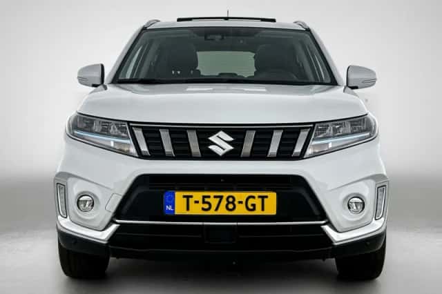 Suzuki Vitara (2023) thumbnail 4