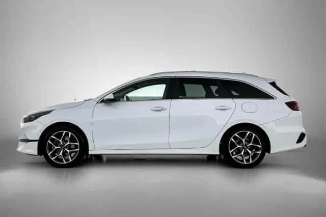 Kia Ceed (2022) thumbnail 5