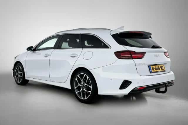 Kia Ceed (2022) thumbnail 6