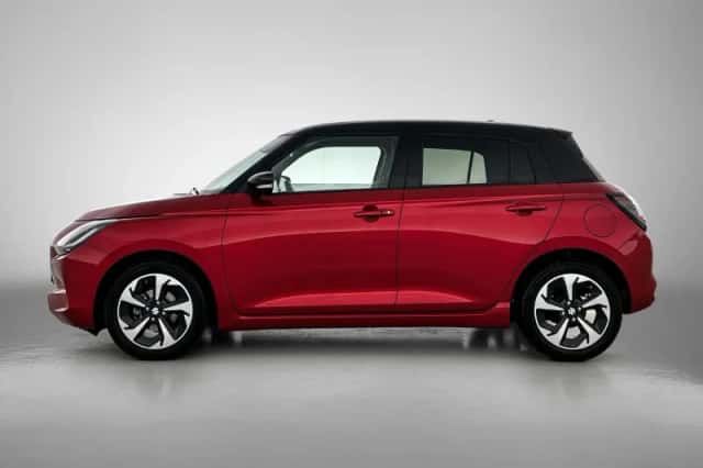 Suzuki Swift (2025) thumbnail 2