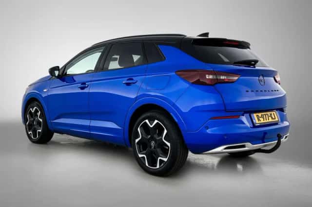 Opel Grandland (2022) thumbnail 3