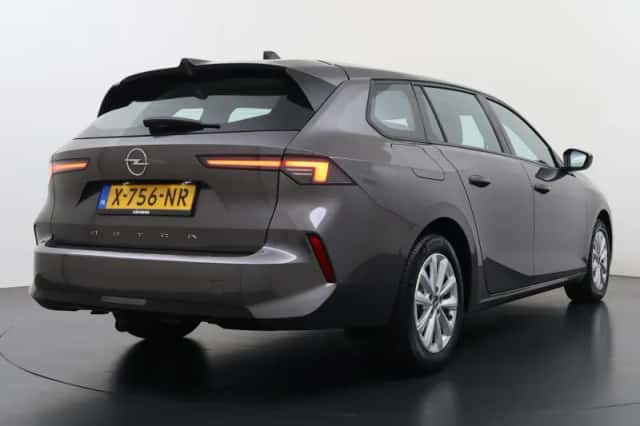 Opel Astra (2024) thumbnail 3