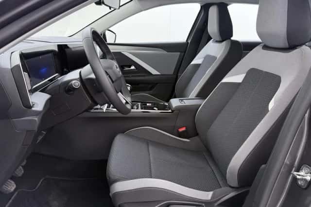 Opel Astra (2024) thumbnail 6