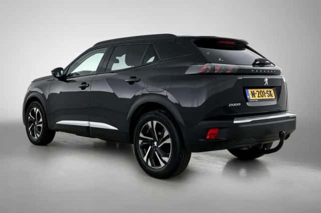 Peugeot 2008 (2021) thumbnail 3