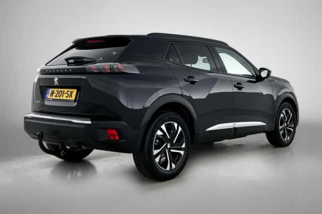 Peugeot 2008 (2021) thumbnail 5