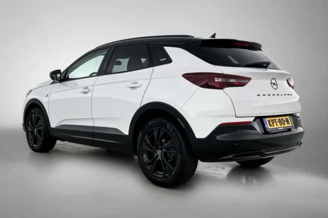 Opel Grandland (2024) thumbnail 3