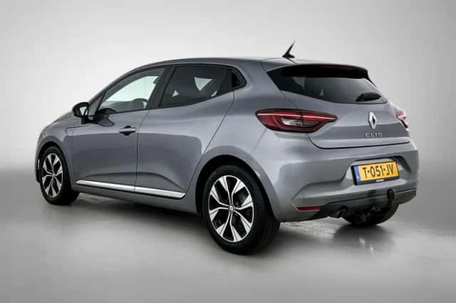 Renault Clio (2023) thumbnail 3