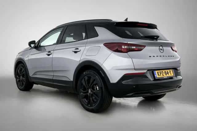 Opel Grandland (2023) thumbnail 3