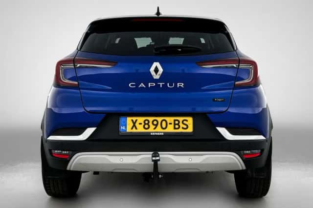 Renault Captur (2023) thumbnail 4