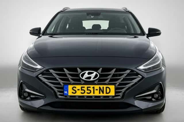 Hyundai i30 (2023) thumbnail 4