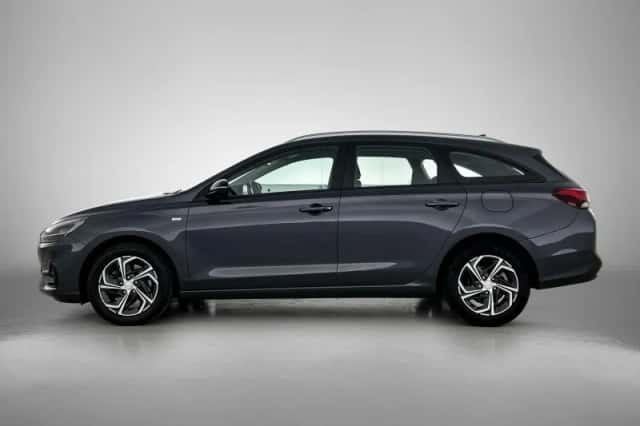 Hyundai i30 (2023) thumbnail 5