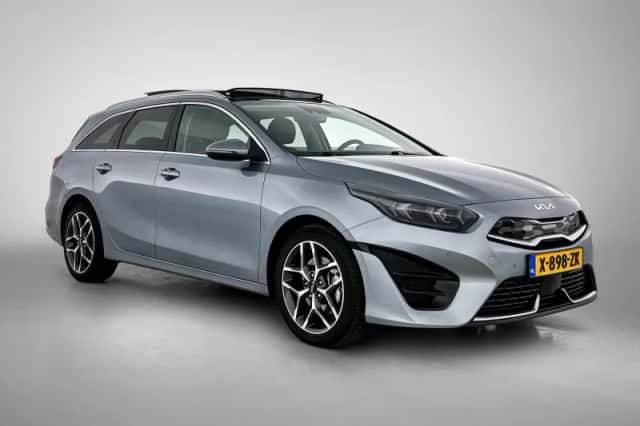 Kia Ceed Sportswagon (2024) thumbnail 2