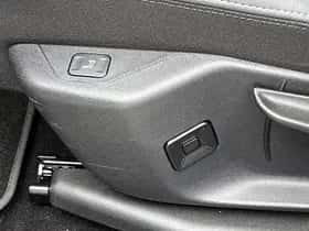 Peugeot e-3008 (2025) thumbnail 15
