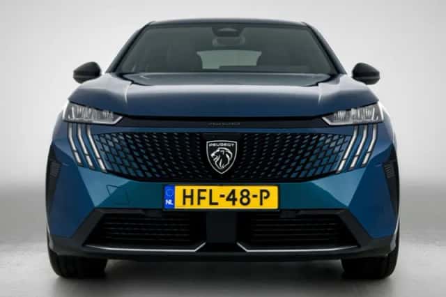 Peugeot e-3008 (2025) thumbnail 3