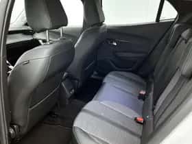 Peugeot 2008 (2021) thumbnail 16