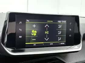 Peugeot 2008 (2021) thumbnail 25