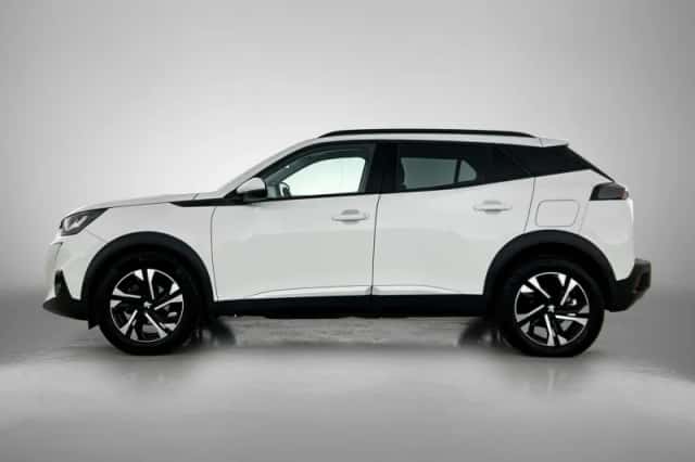 Peugeot 2008 (2021) thumbnail 5