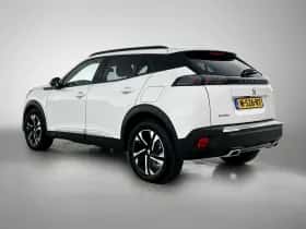 Peugeot 2008 (2021) thumbnail 6