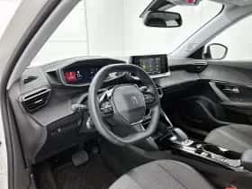 Peugeot 2008 (2021) thumbnail 10