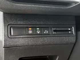 Peugeot 5008 (2022) thumbnail 22