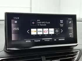 Peugeot 5008 (2022) thumbnail 26