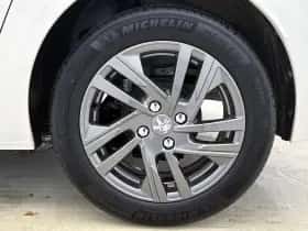 Peugeot 208 (2022) thumbnail 31