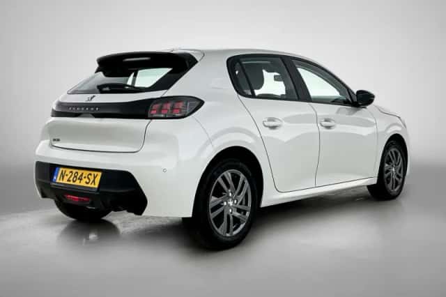 Peugeot 208 (2022) thumbnail 6