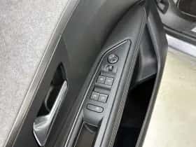 Peugeot 3008 (2022) thumbnail 20