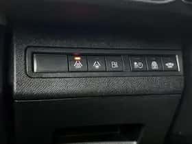 Peugeot 3008 (2022) thumbnail 24