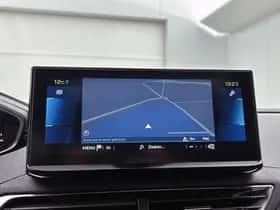Peugeot 3008 (2022) thumbnail 25