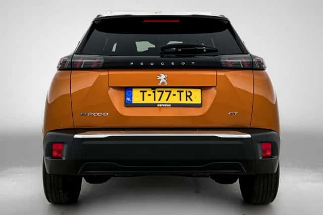 Peugeot e-2008 (2023) thumbnail 6
