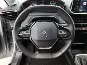 Peugeot 208 (2023) thumbnail 20