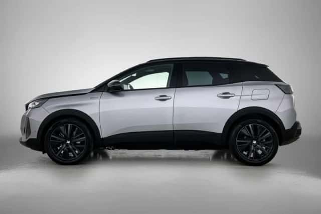 Peugeot 3008 (2022) thumbnail 2