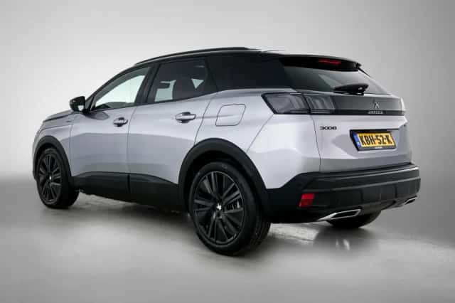 Peugeot 3008 (2022) thumbnail 3