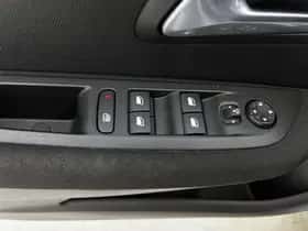Peugeot 208 (2023) thumbnail 17