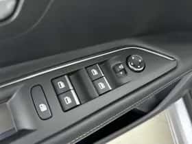 Peugeot 3008 (2021) thumbnail 24