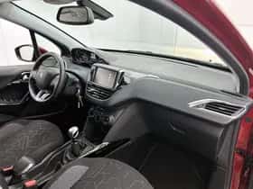Peugeot 2008 (2019) thumbnail 13