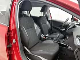 Peugeot 2008 (2019) thumbnail 14