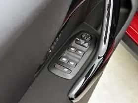 Peugeot 2008 (2019) thumbnail 18