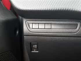 Peugeot 2008 (2019) thumbnail 24