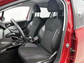Peugeot 2008 (2019) thumbnail 10