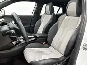 Peugeot e-2008 (2022) thumbnail 10