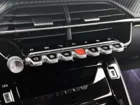 Peugeot e-2008 (2023) thumbnail 33