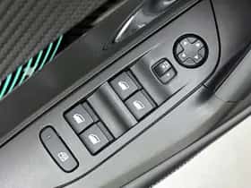Peugeot 2008 (2021) thumbnail 18