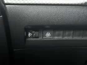 Peugeot 2008 (2021) thumbnail 22