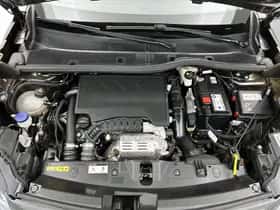Peugeot 2008 (2021) thumbnail 36