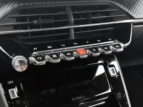 Peugeot 2008 (2023) thumbnail 31