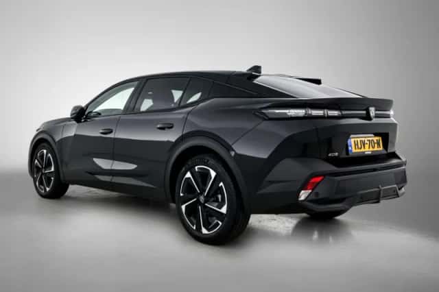 Peugeot 408 (2025) thumbnail 3