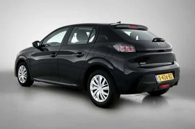 Peugeot 208 (2023) thumbnail 3